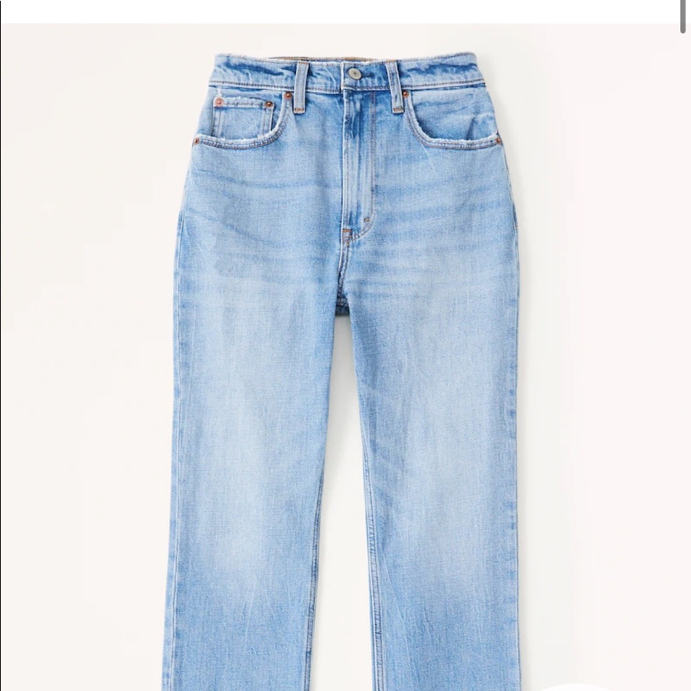 Abercrombie Curve Love Ultra High Rise Ankle Straight Jeans